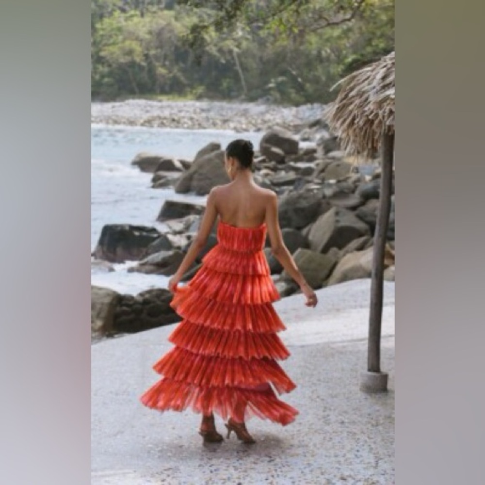 Hutch Design Anthropologie Simi Strapless Tiered Red Dress - Picture 3 of 5